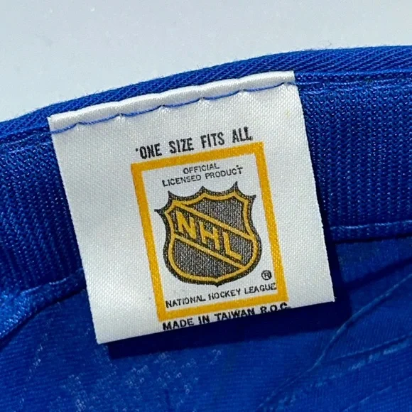 Vintage 1980s/90s NHL Buffalo Sabres Blue/Yellow Painters Hat